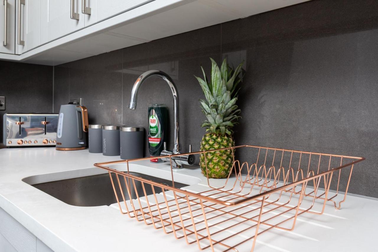 Bright Cheery 4 Bd Apartment By Brighton Station エクステリア 写真